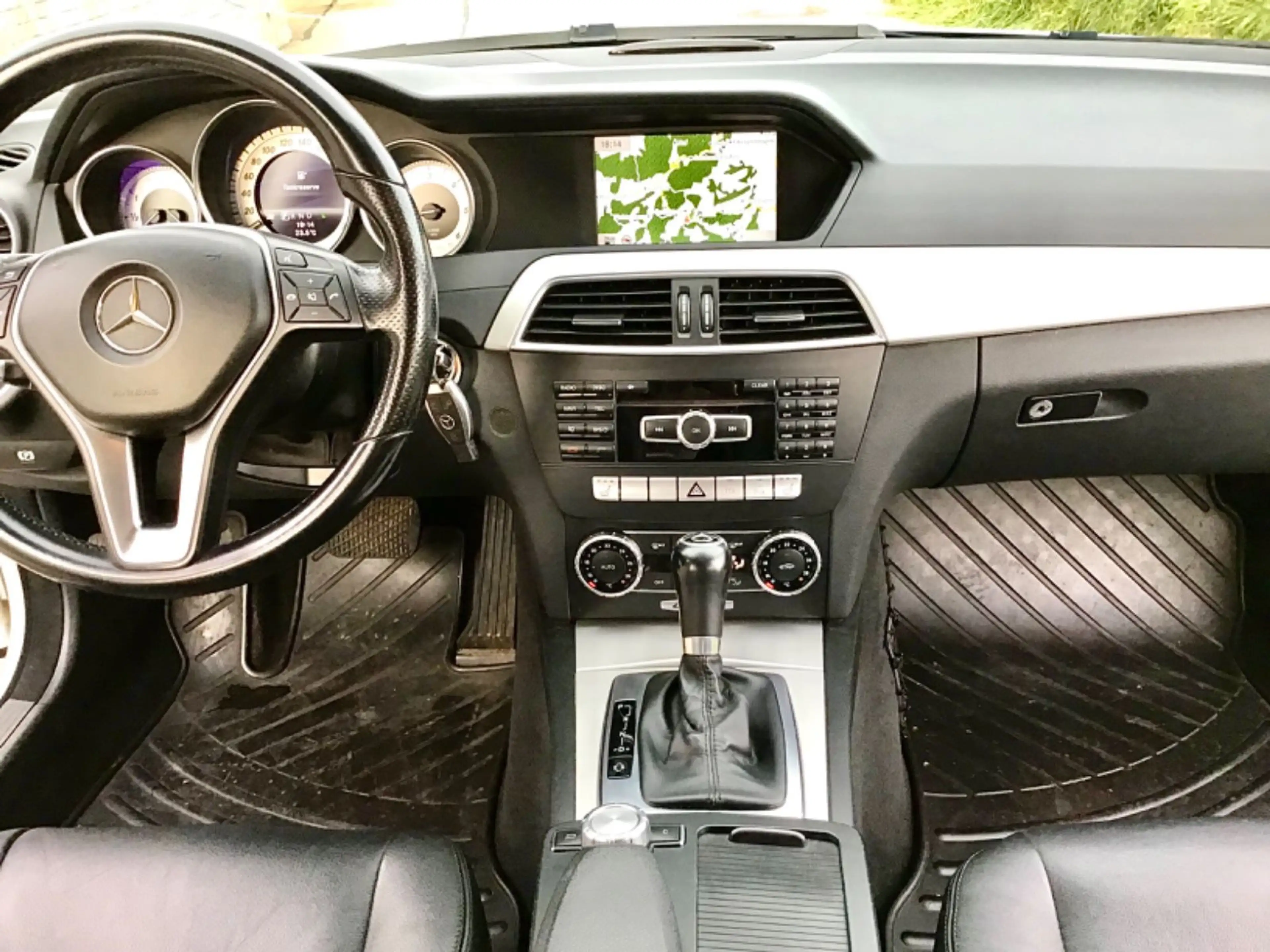 Mercedes-Benz C 250 CDI T 4Matic AVANTGARDE-NAVI*LEDER*BI-XENON*PDC*Multikontur-Sitze ! — photo 10