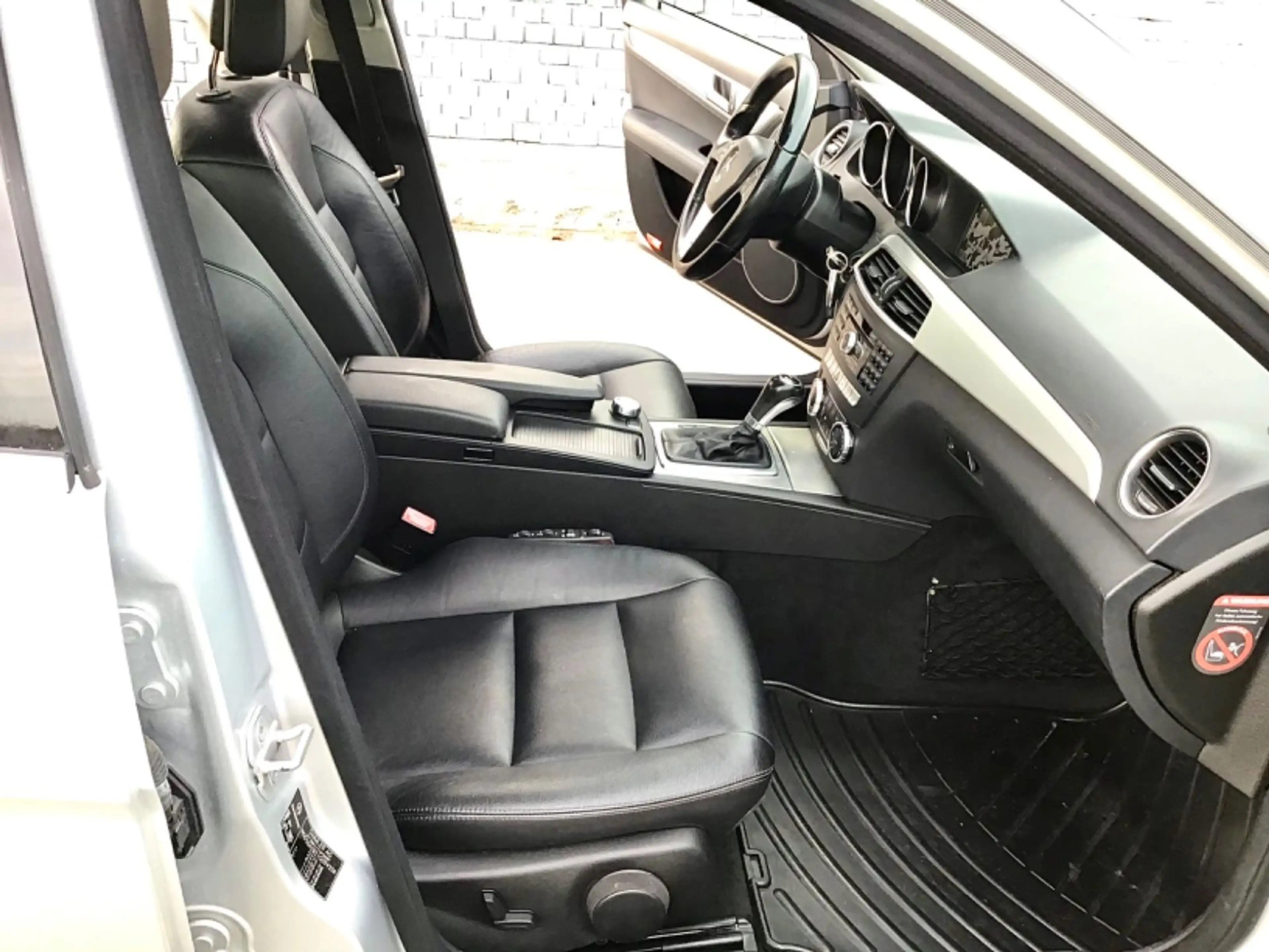 Mercedes-Benz C 250 CDI T 4Matic AVANTGARDE-NAVI*LEDER*BI-XENON*PDC*Multikontur-Sitze ! — photo 9