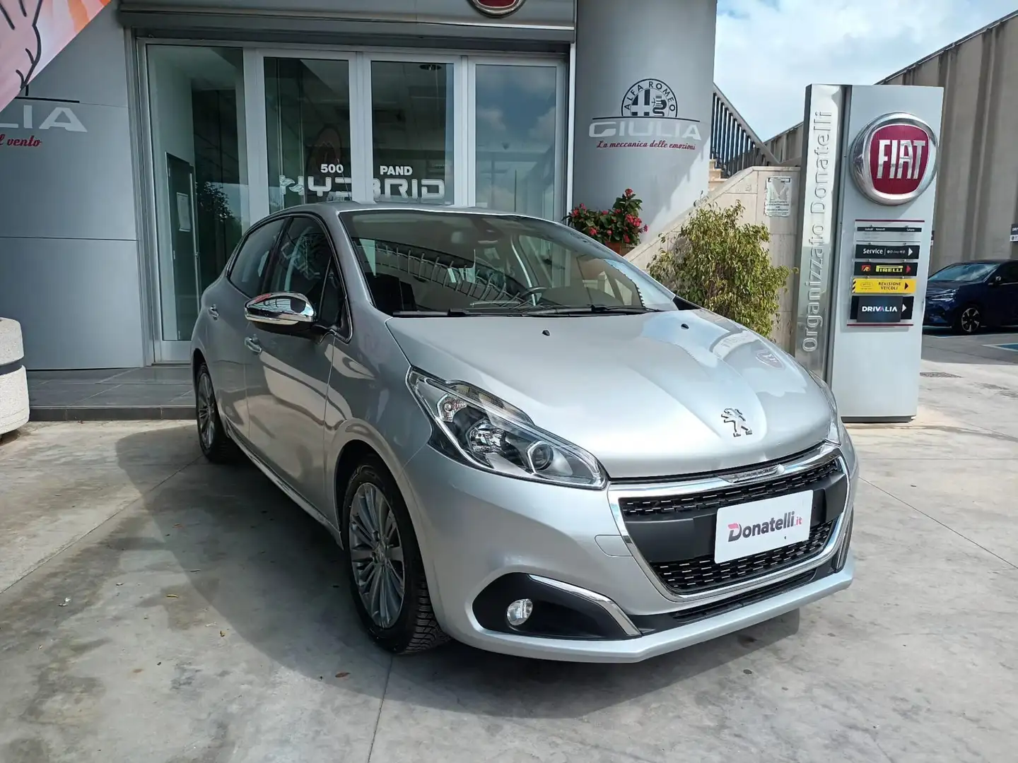 Peugeot 208 Allure 1.6 Blue HDi 100 CV Argento - 1