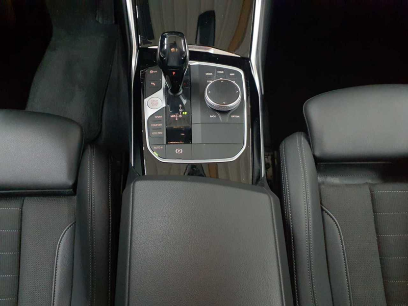 BMW 318 318d Aut. Sport Line AHK Harman/Kardon — photo 8