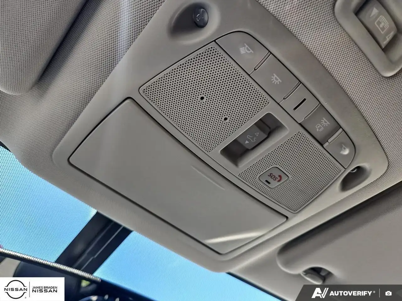 Nissan Pathfinder fotografie Nissan Pathfinder