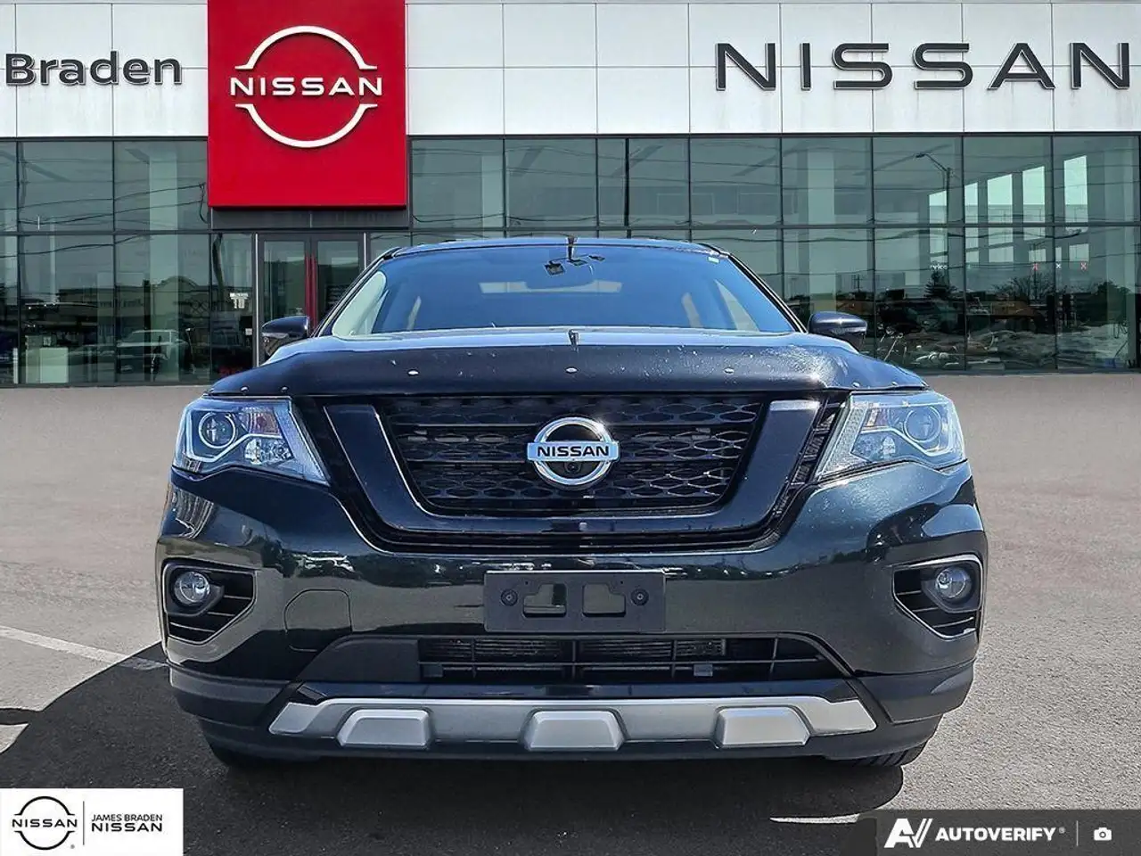 Nissan Pathfinder fotografie Nissan Pathfinder
