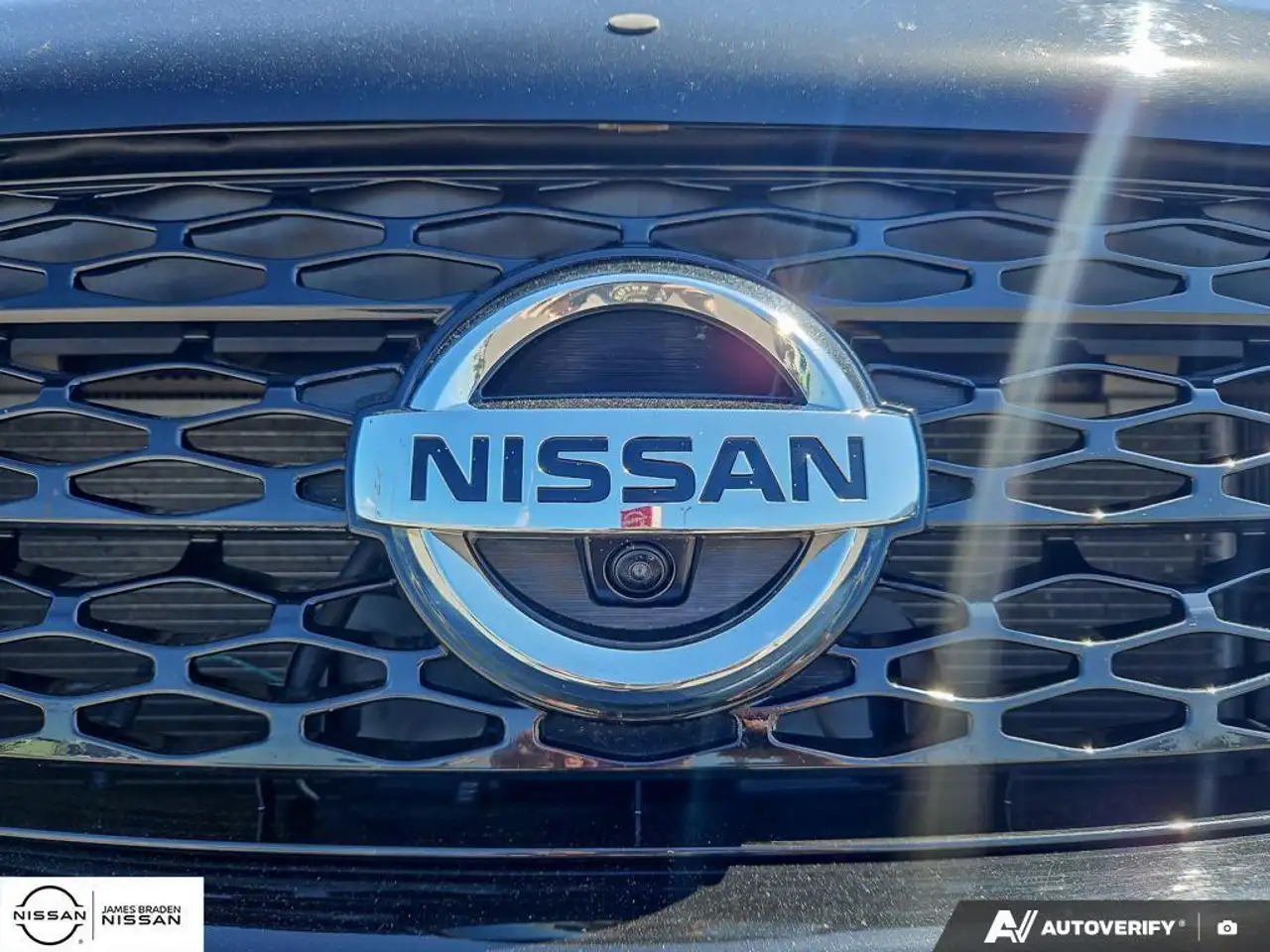 Nissan Pathfinder fotografie Nissan Pathfinder