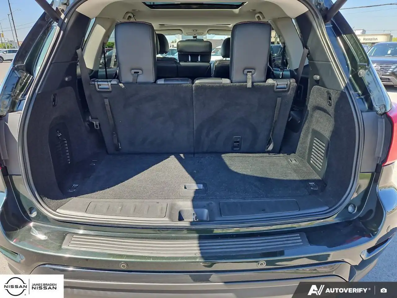 Nissan Pathfinder fotografie Nissan Pathfinder