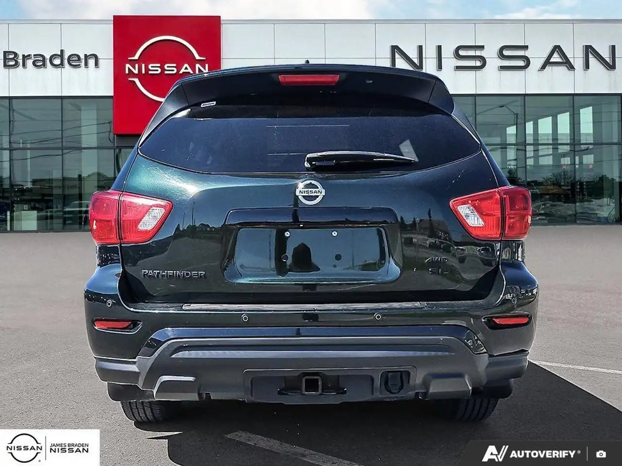 Nissan Pathfinder fotografie Nissan Pathfinder
