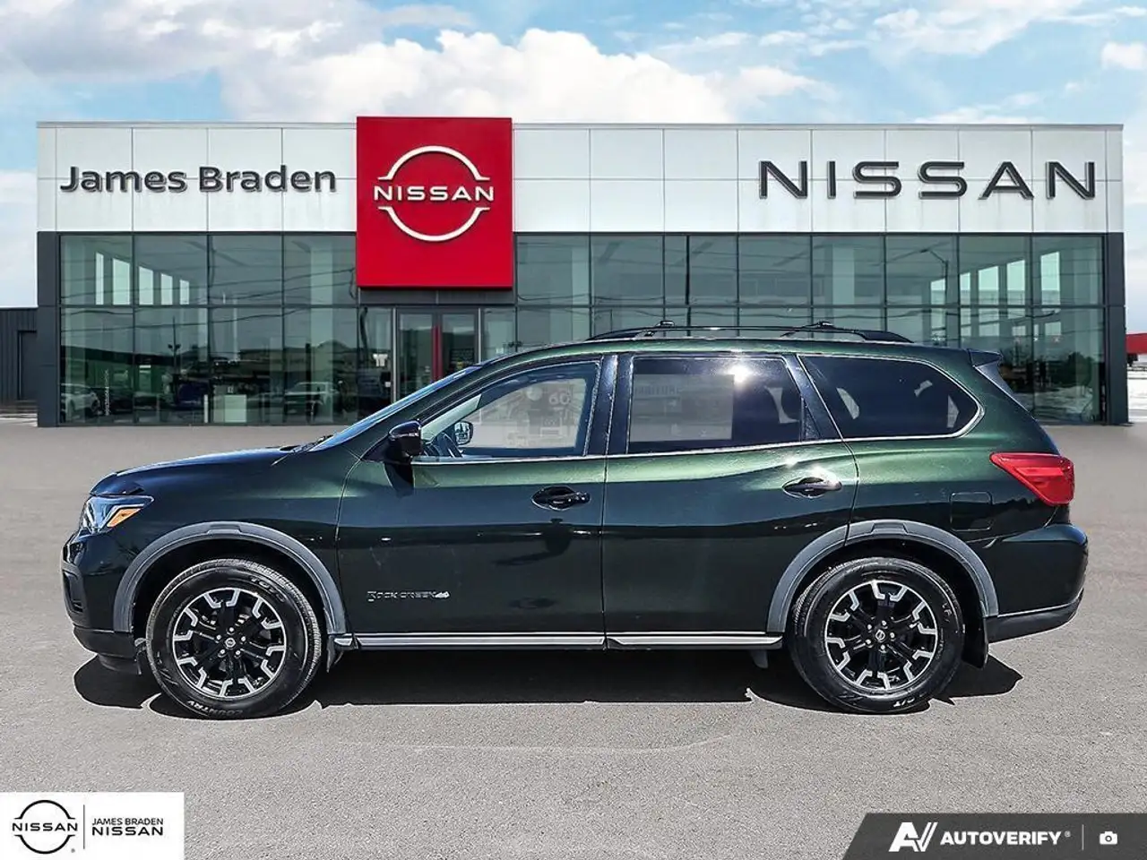 Nissan Pathfinder fotografie Nissan Pathfinder