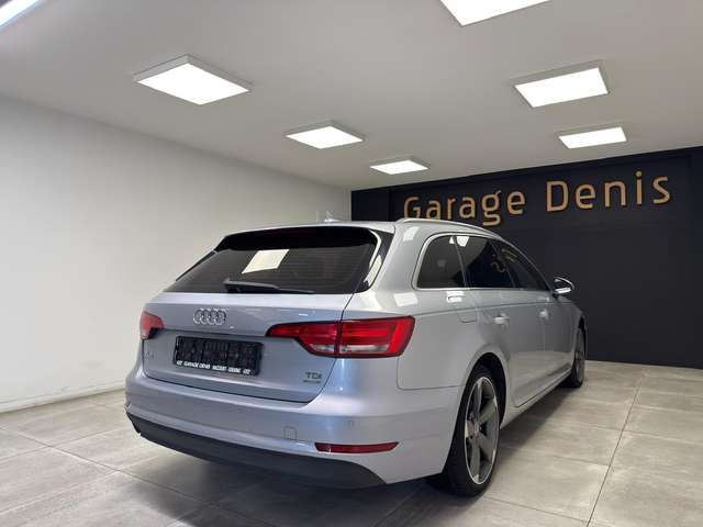 Audi A4 — photo 8