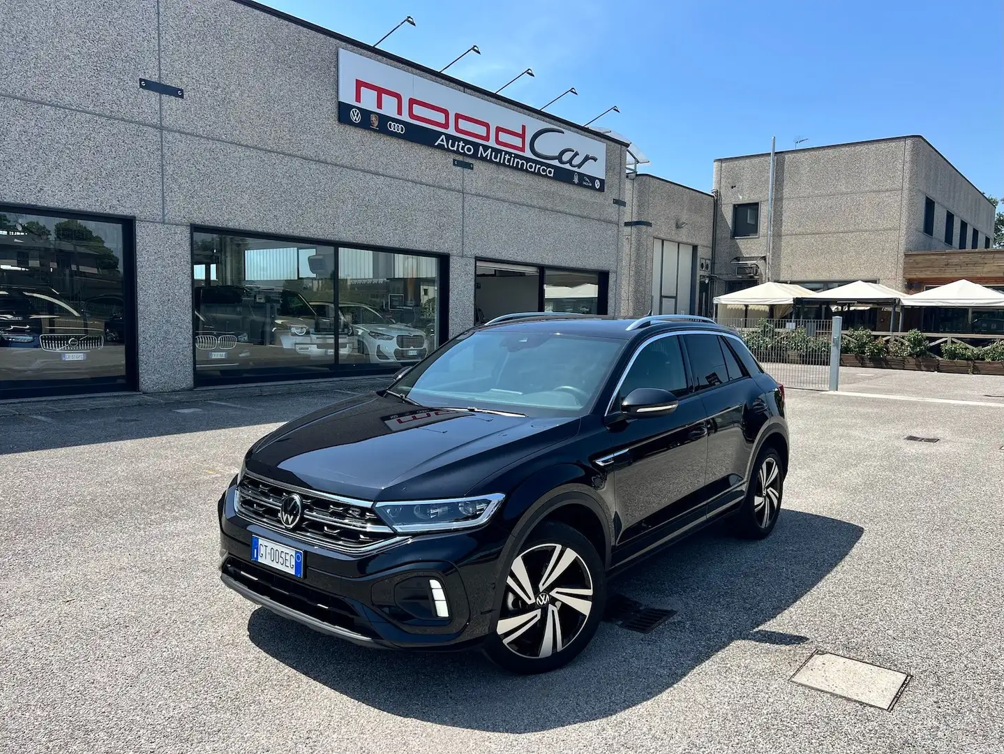 Volkswagen T-Roc 2.0 tdi R-Line 115cv Fari IQ.Light FULL OPTIONAL Nero - 1