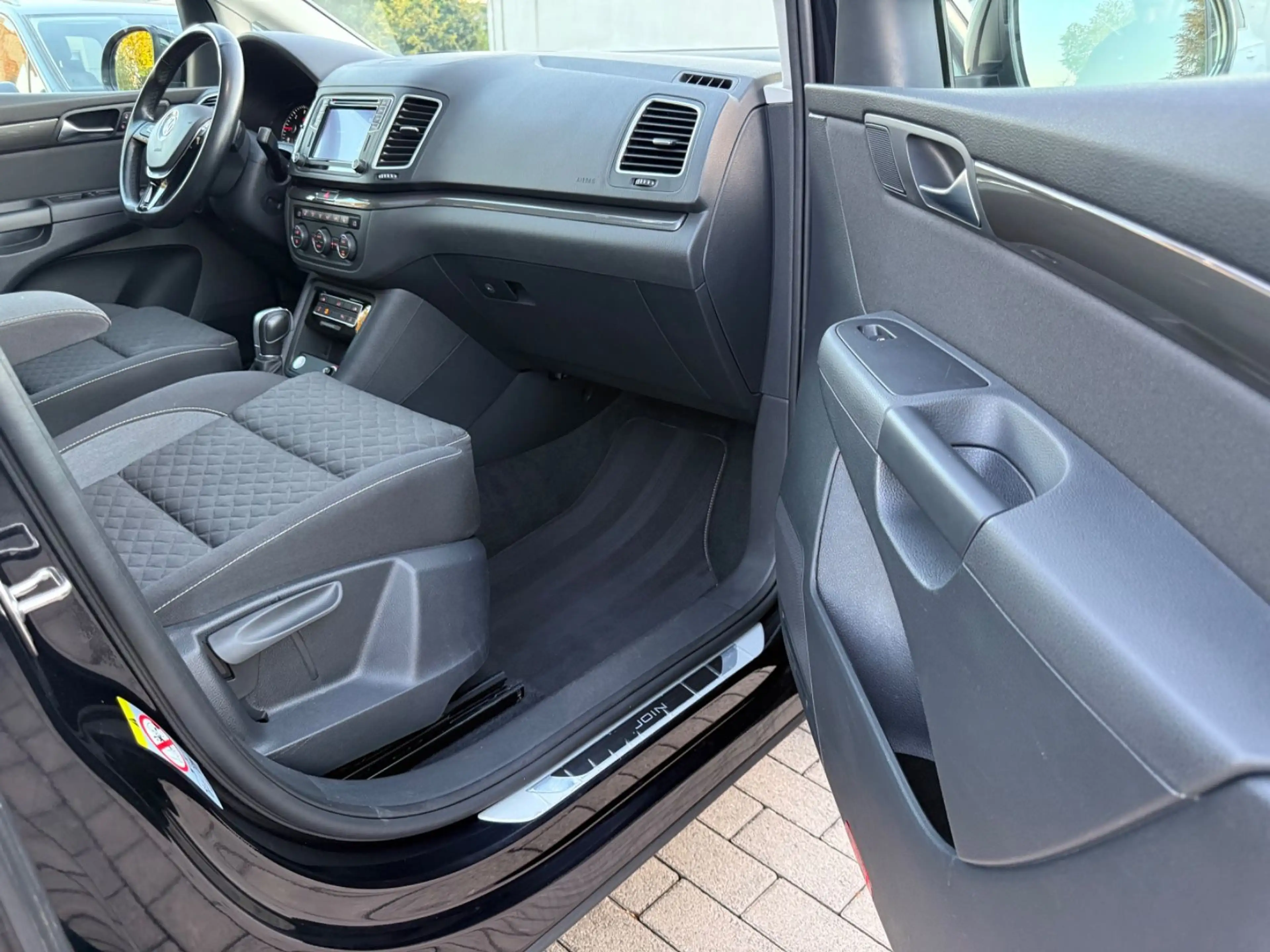 Volkswagen Sharan Join 2.0 TDI*DSG*7-Sitz*AHK*PANO*E-Türe* — photo 14