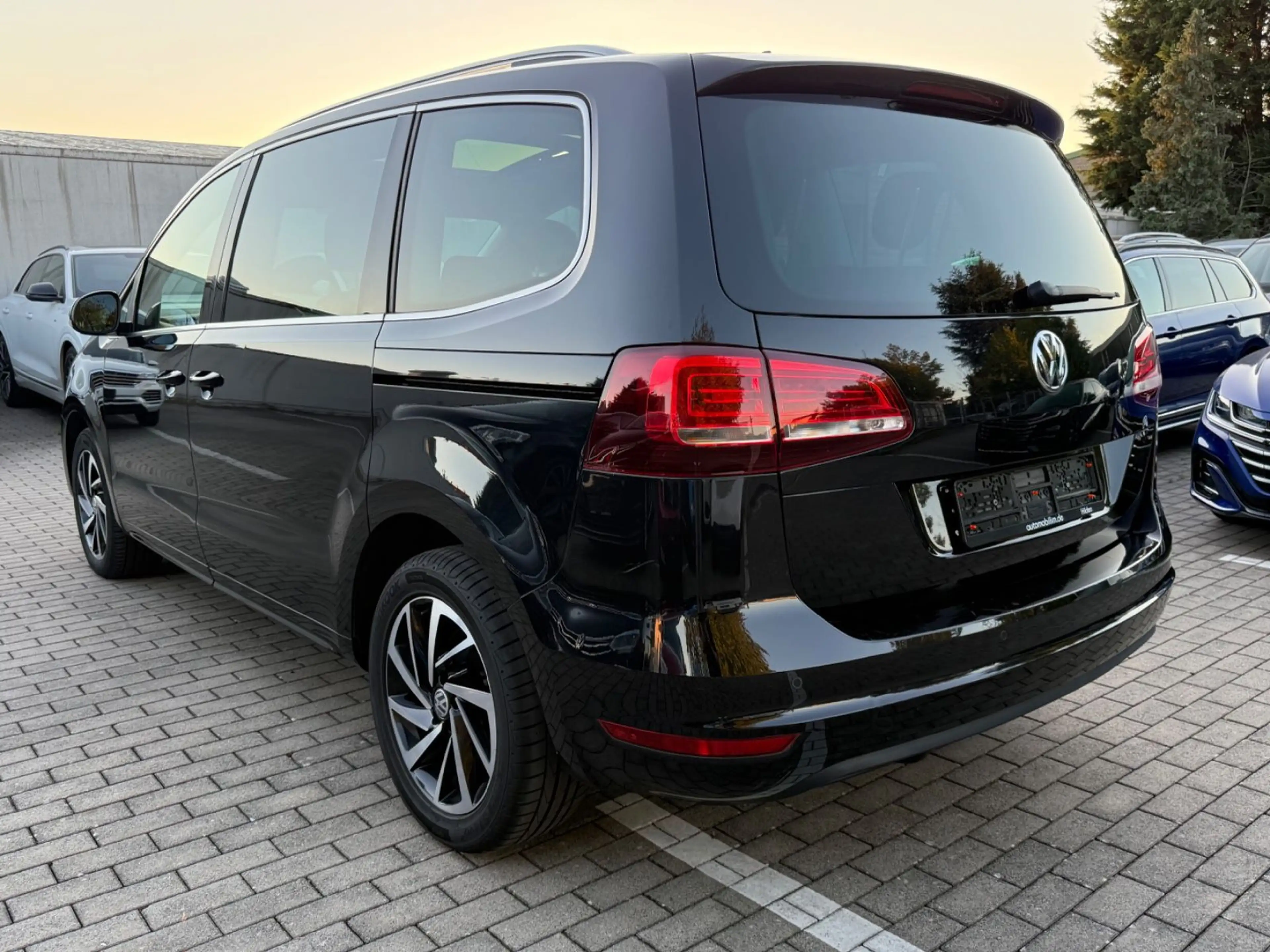 Volkswagen Sharan Join 2.0 TDI*DSG*7-Sitz*AHK*PANO*E-Türe* — photo 6