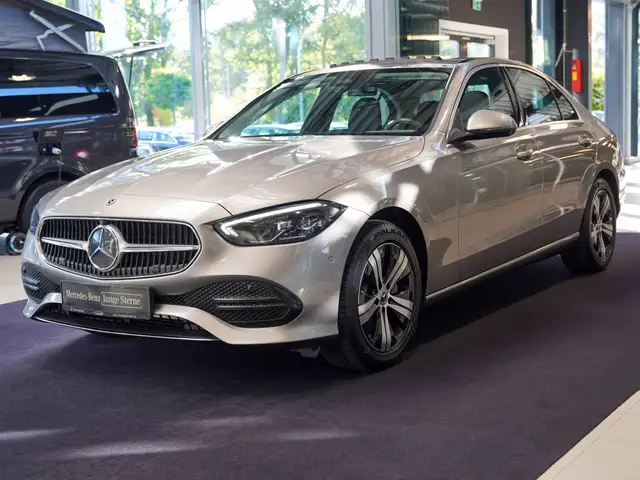 Mercedes-Benz C-Class view 7
