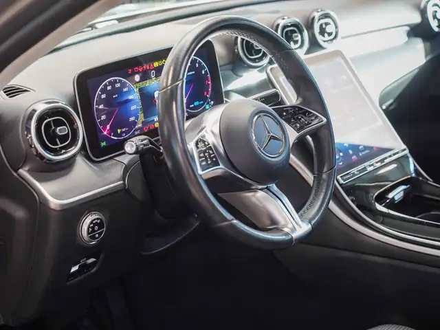 Mercedes-Benz C-Class view 16