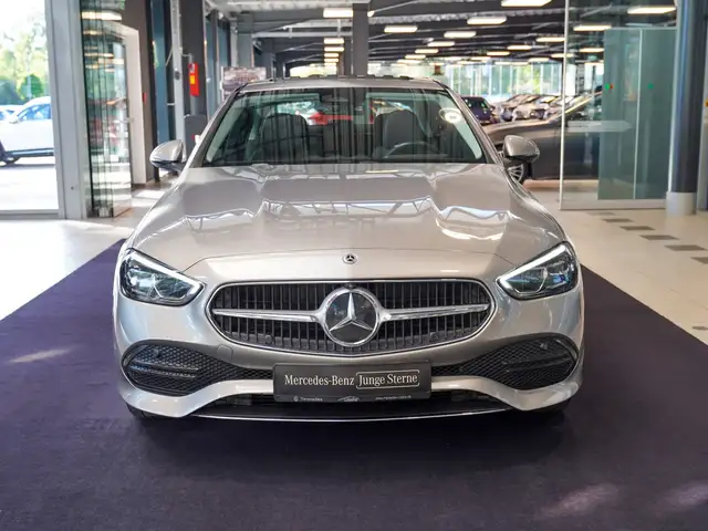 Mercedes-Benz C-Class view 8