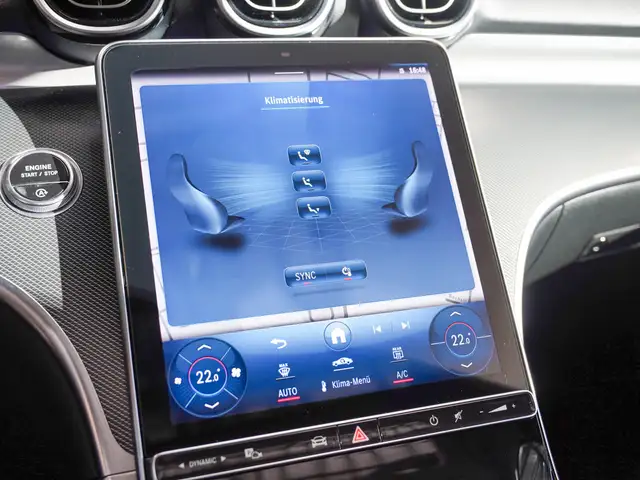 Mercedes-Benz C-Class view 22