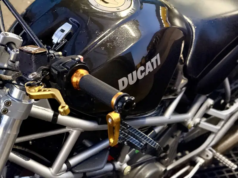 Ducati Monster 937 - foto 4