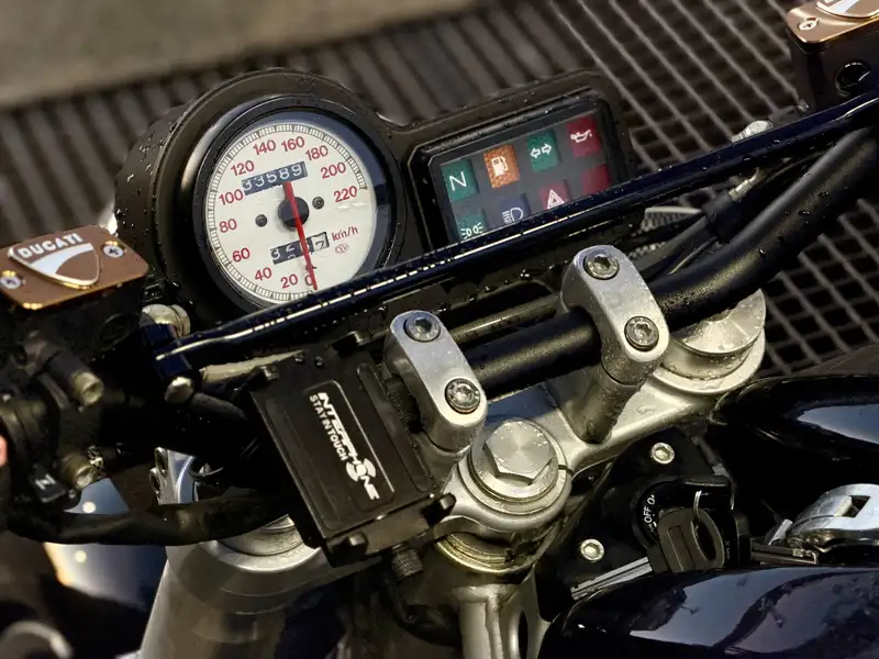 Ducati Monster 937 - foto 5