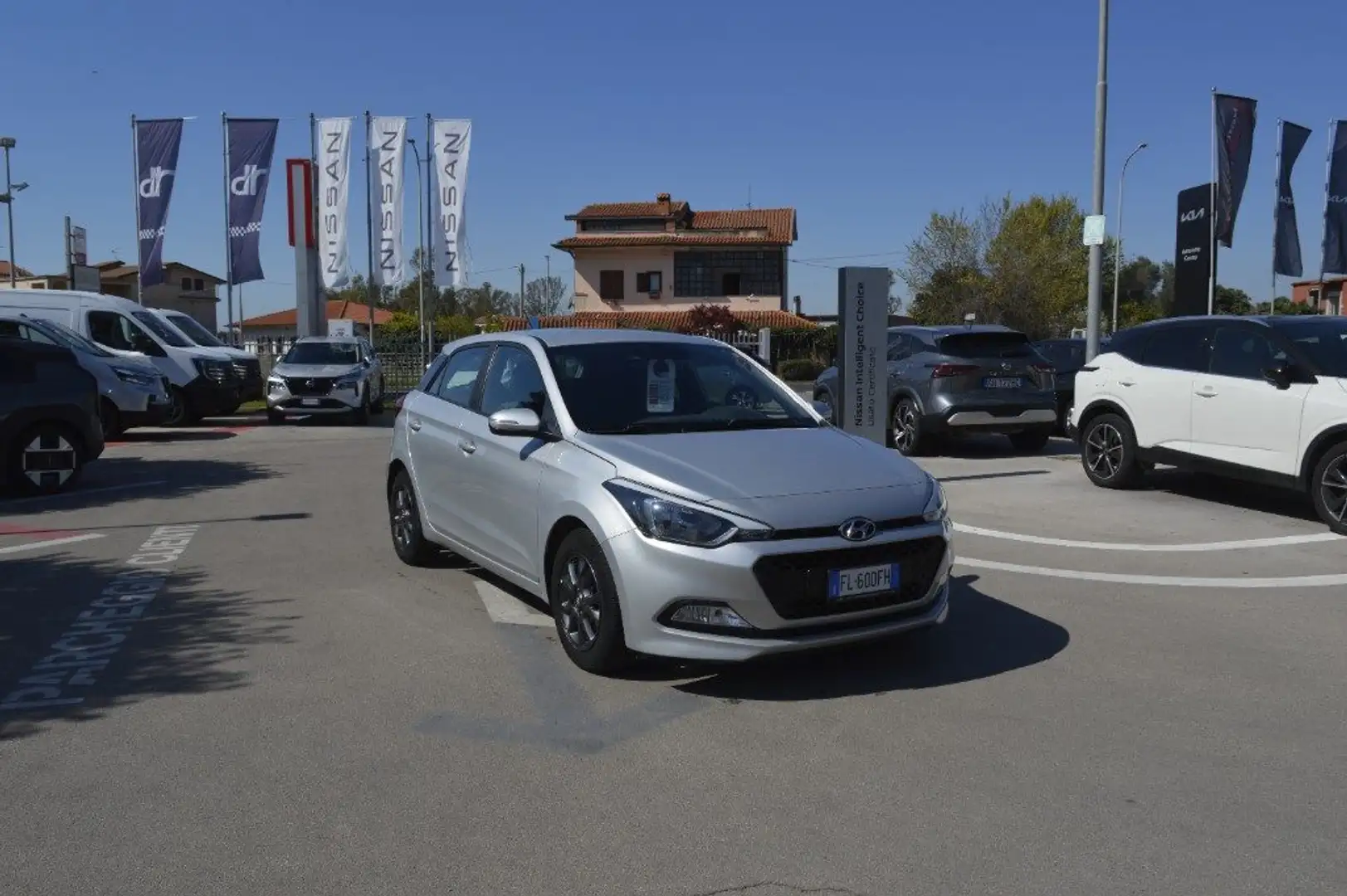 Hyundai i20 1.2 84 CV 5 porte Blackline Grigio - 1