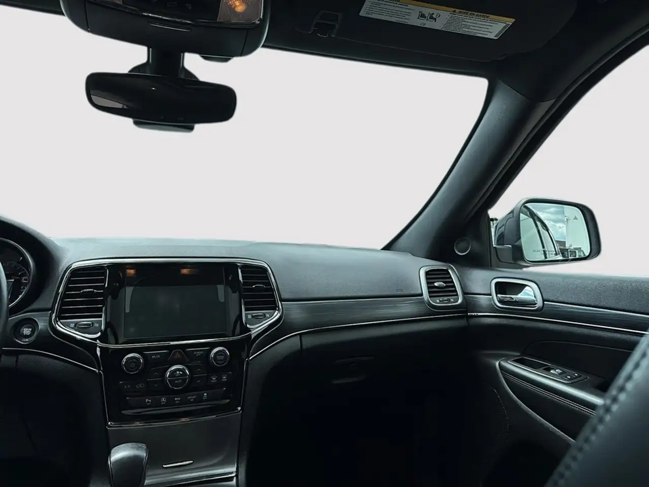 Jeep Grand Cherokee снимка Jeep Grand Cherokee