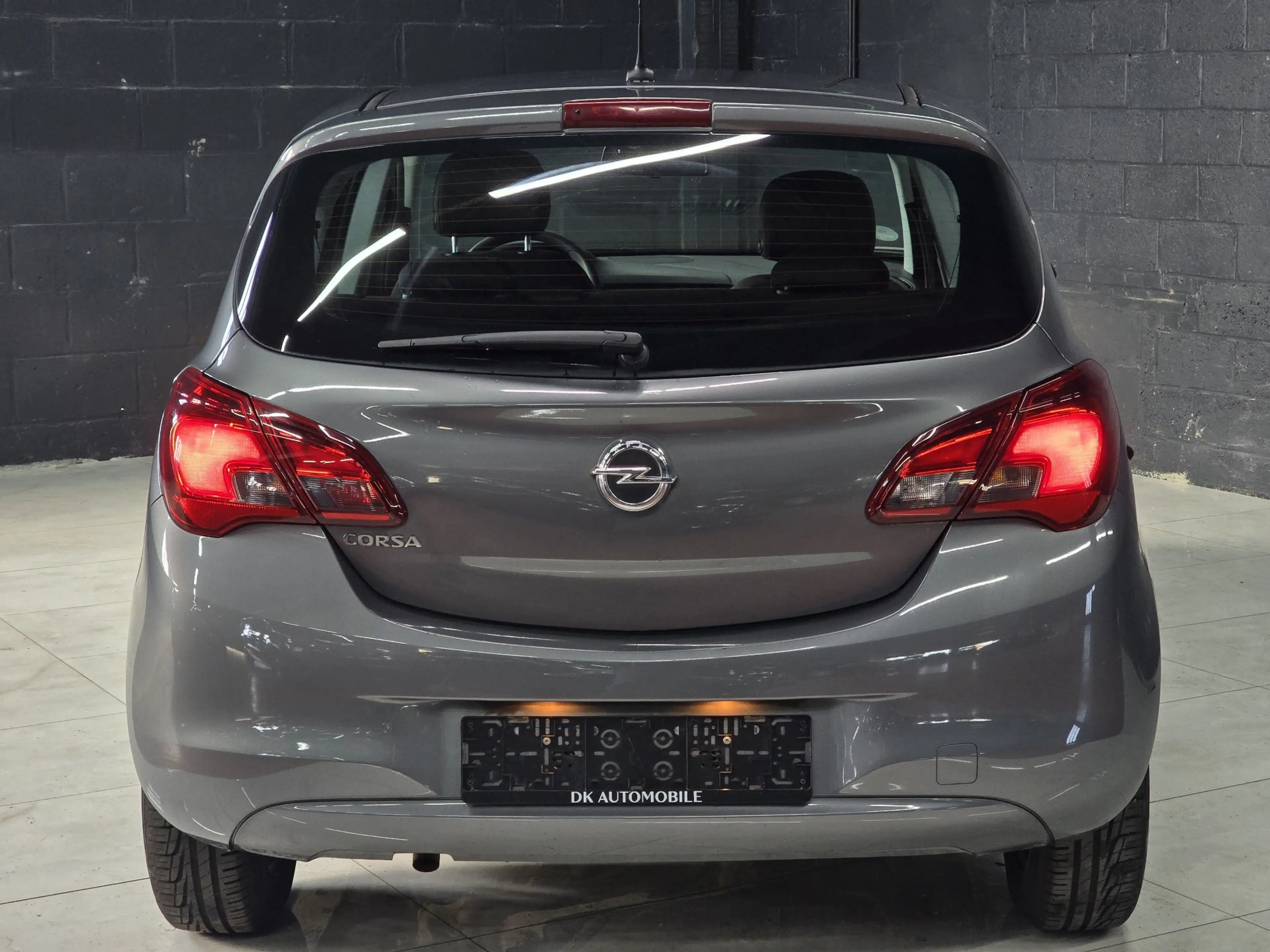 Opel Corsa 1.2i * Airco * 1er prop * Suivi * Garantie * — photo 3