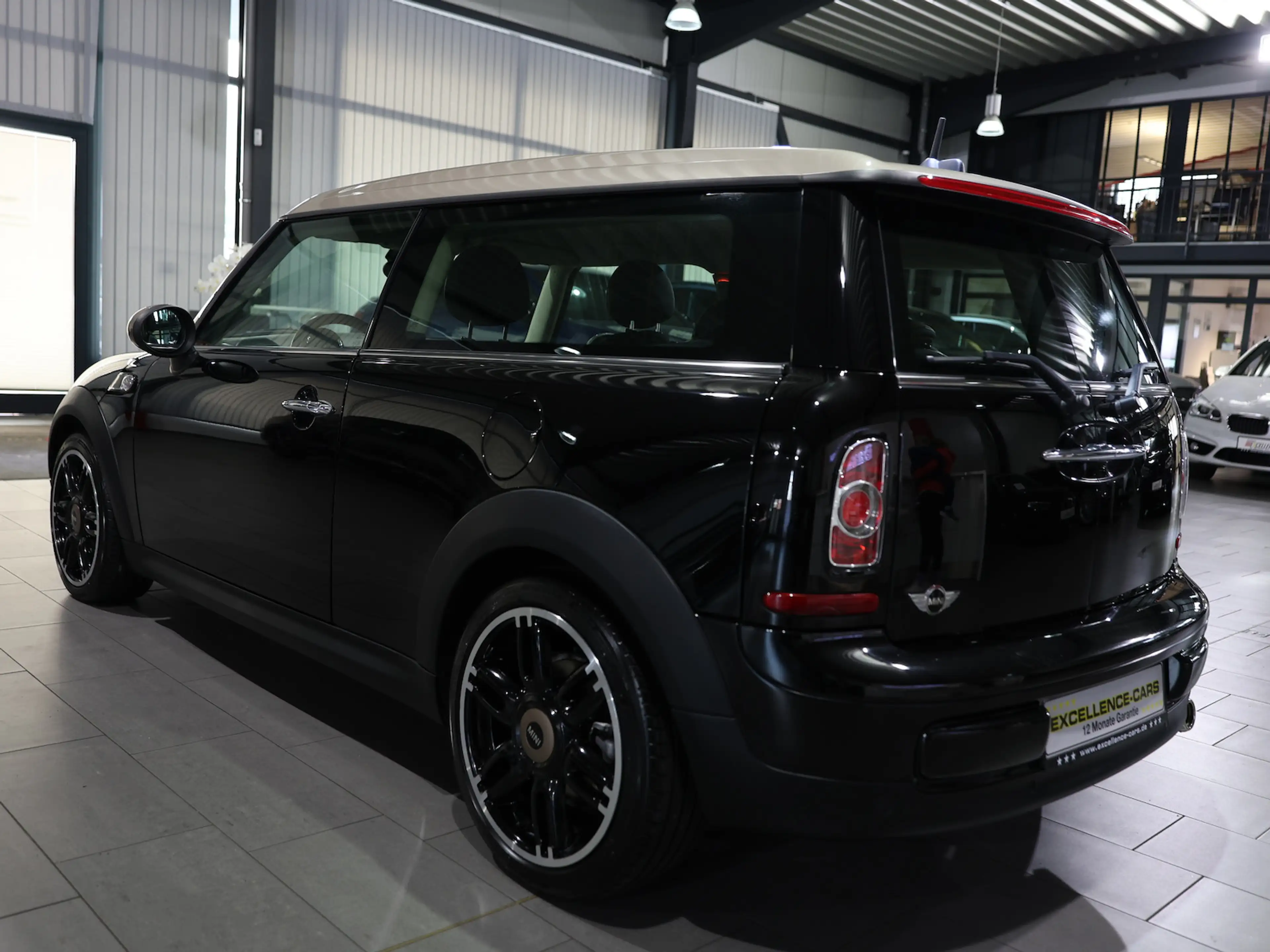 MINI Cooper D Clubman BOND-STREET / 5-SITZER / XENON — photo 9
