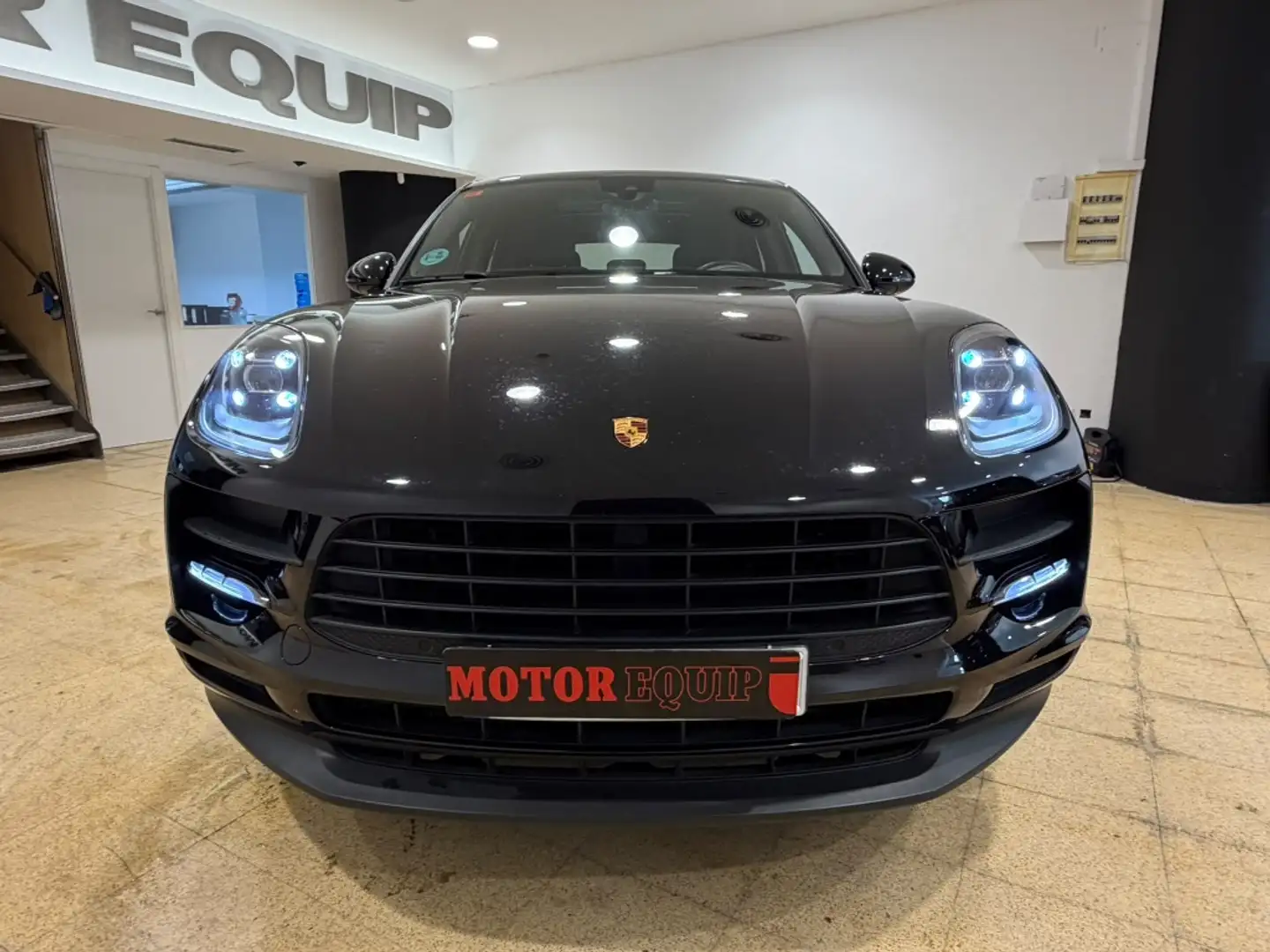 Porsche Macan Aut. Negro - 2