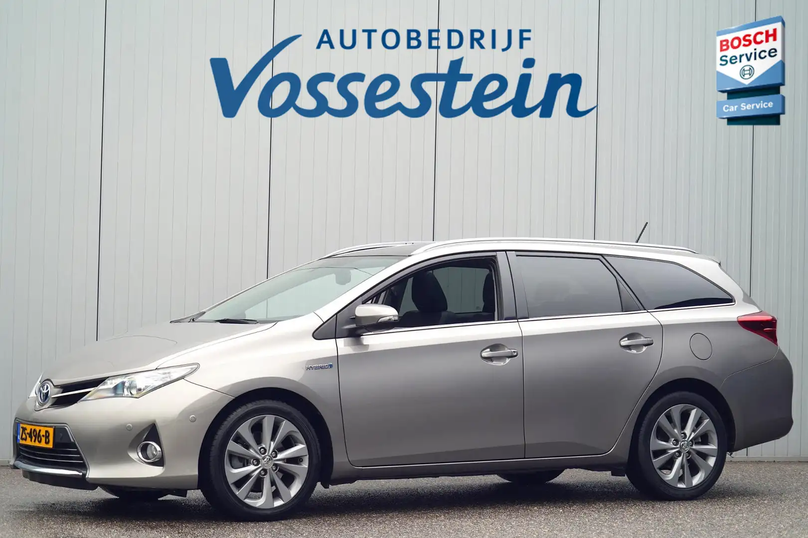 Toyota Auris Touring Sports 1.8 Hybrid Executive / Panodak / Tr Marrón - 1