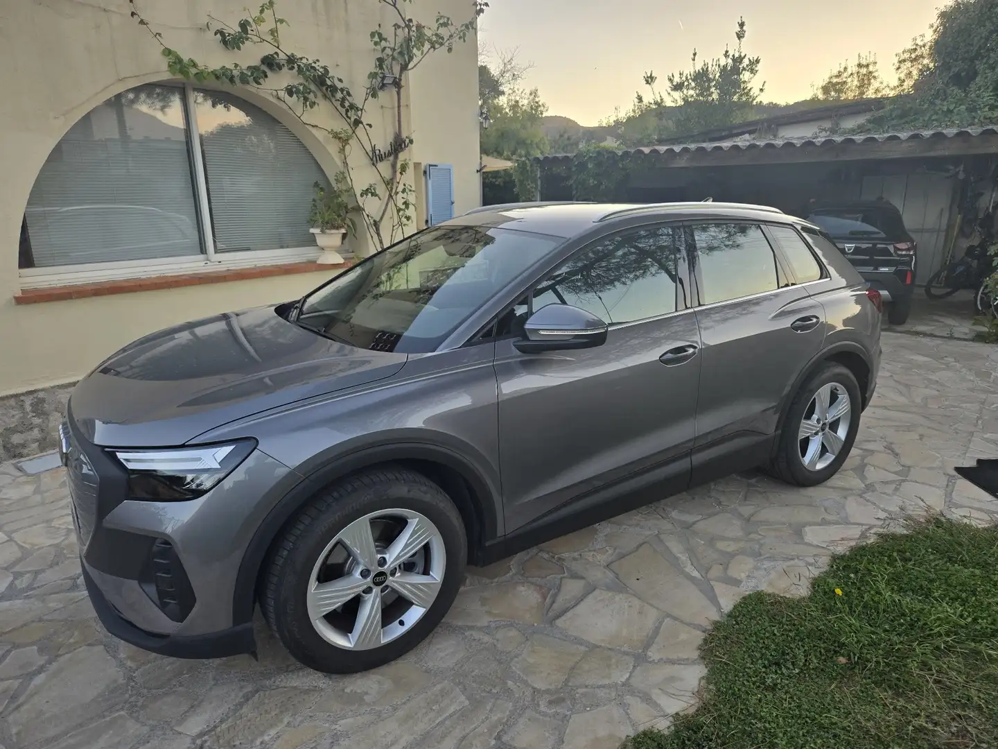 Audi Q4 e-tron 45 285 ch 82 kWh Avus - 2