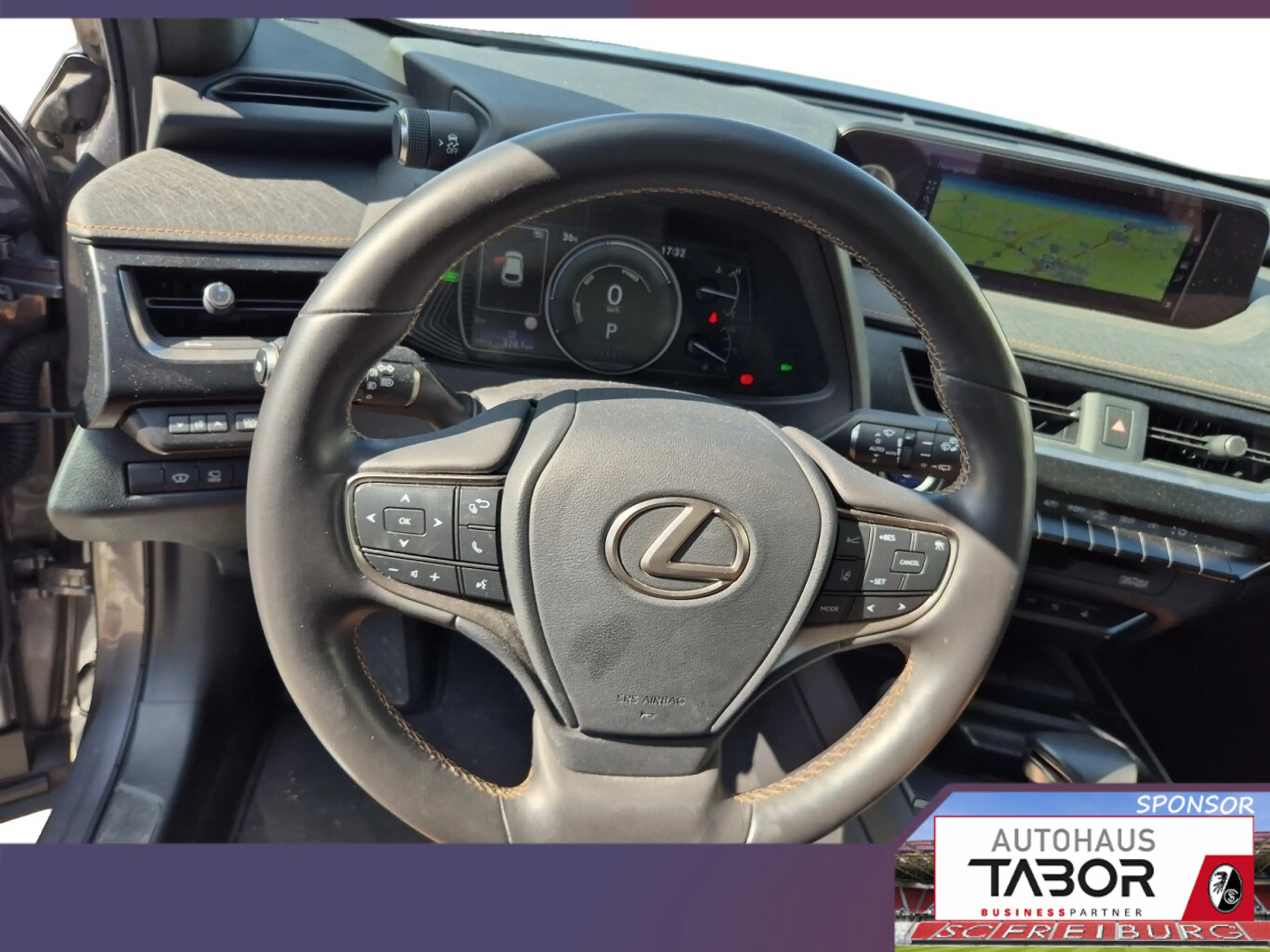 Lexus UX 250h 250h Luxury Line Matrix LED Pano Memory Kam — photo 7