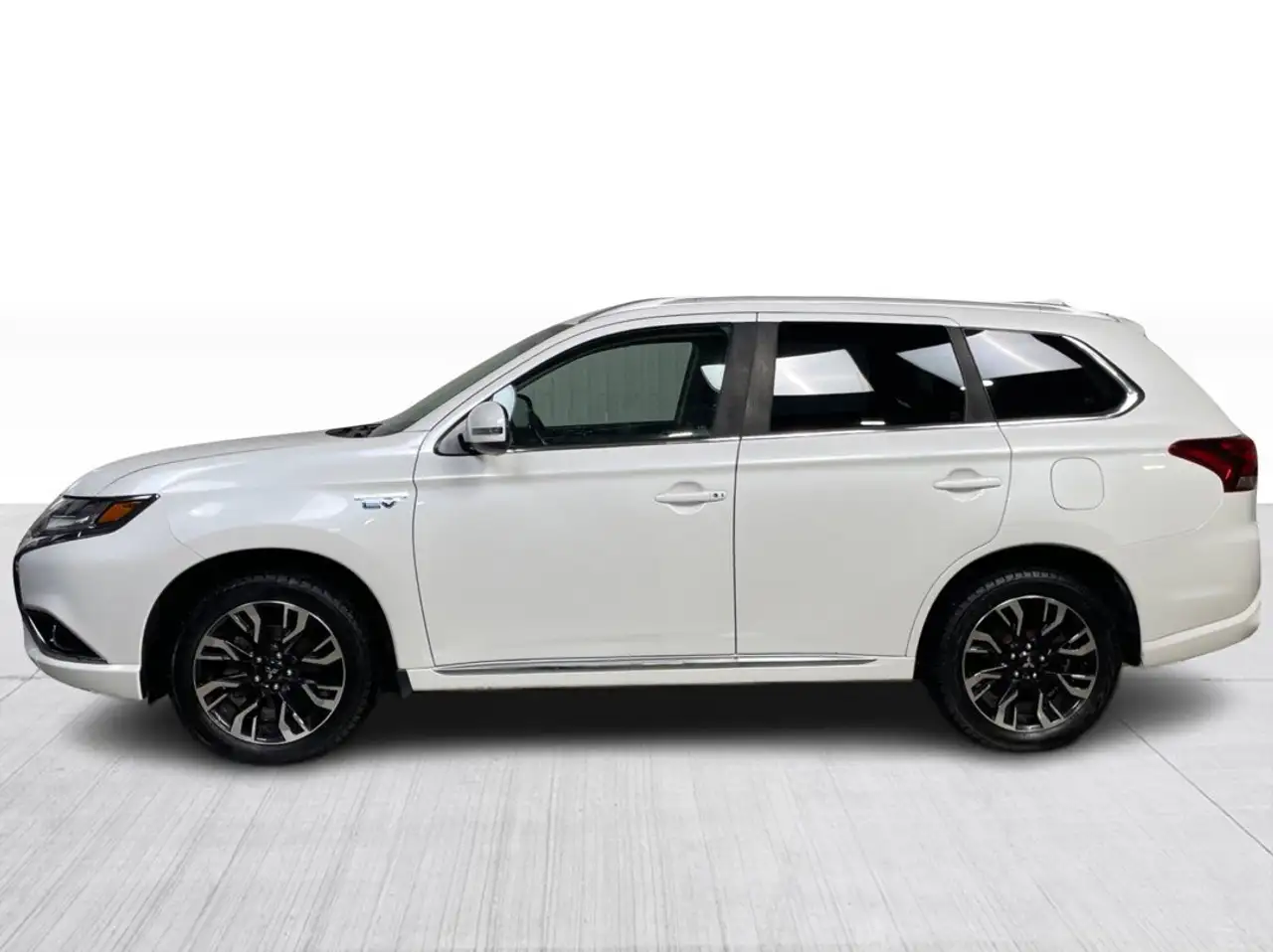 Mitsubishi Outlander снимка Mitsubishi Outlander
