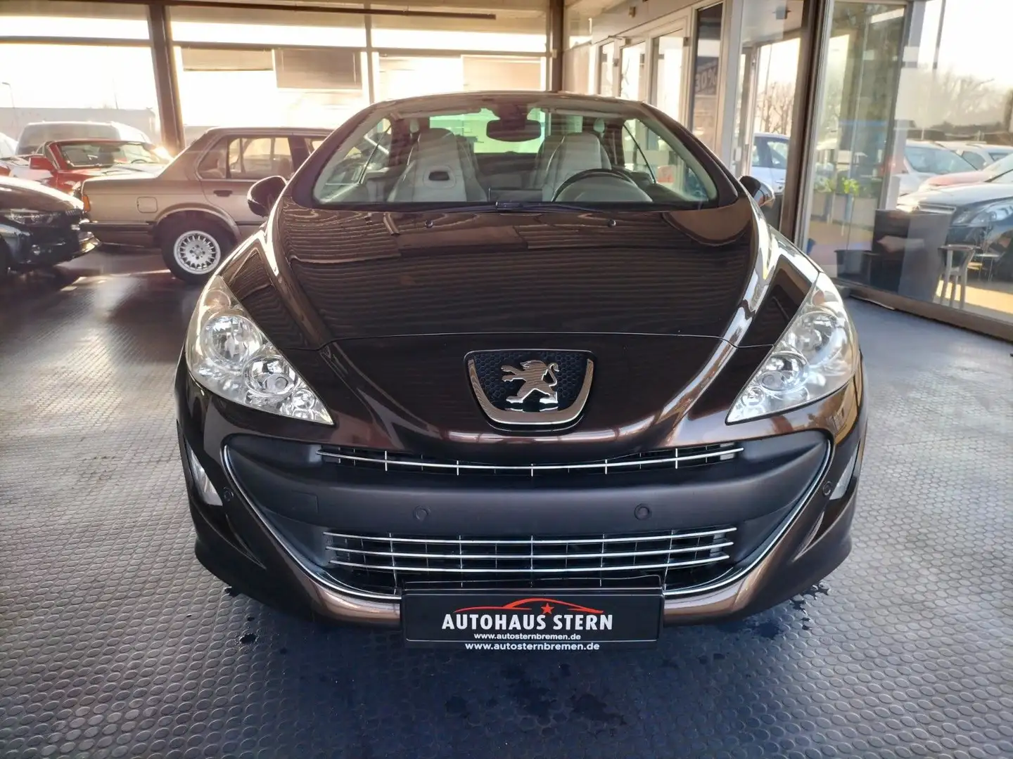 Peugeot 308 CC Cabrio-Coupe Platinum Braun - 2