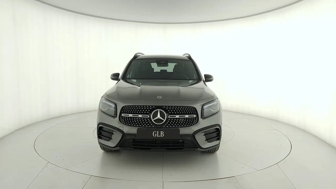 Mercedes-Benz GLB 2026
