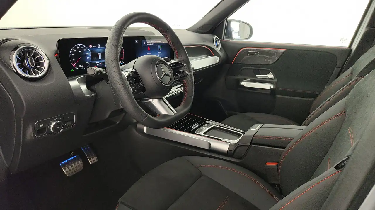 Mercedes-Benz GLB 2026