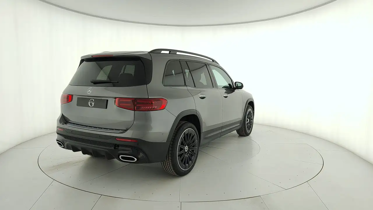 Mercedes-Benz GLB 2026