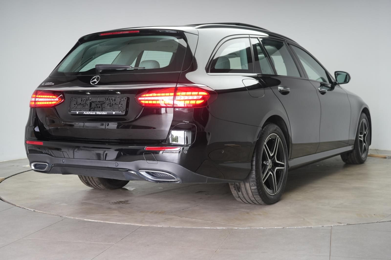 Mercedes-Benz E 300 e T 9G-Tronic AMG Line  Pano/Leder/360Kame — photo 5