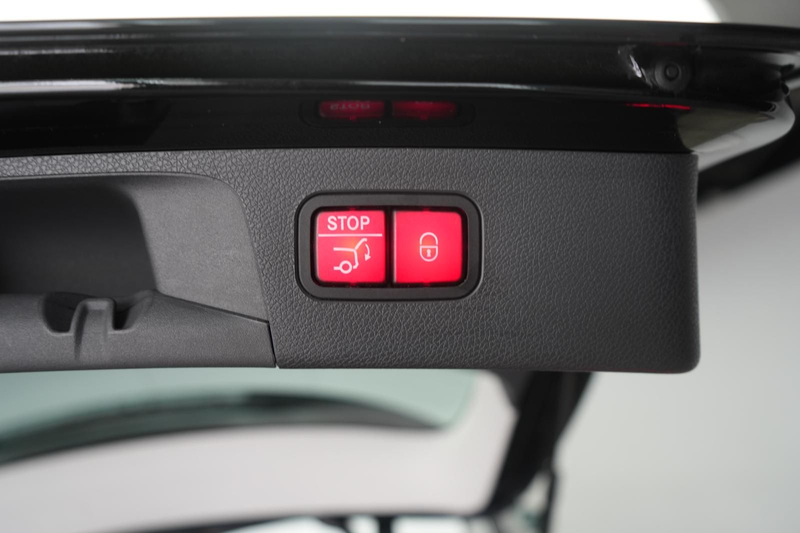 Mercedes-Benz E 300 e T 9G-Tronic AMG Line  Pano/Leder/360Kame — photo 9
