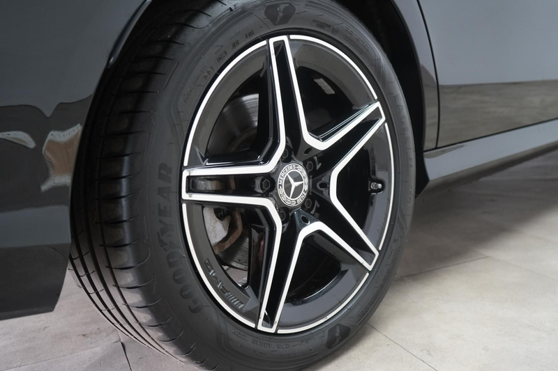 Mercedes-Benz E 300 e T 9G-Tronic AMG Line  Pano/Leder/360Kame — photo 14
