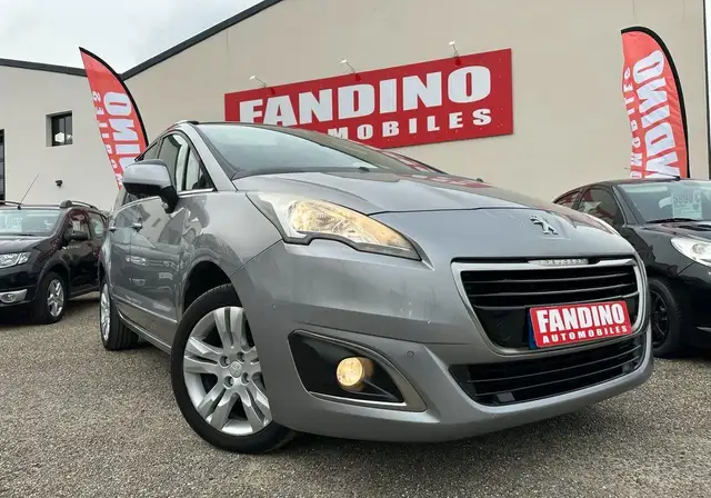 Peugeot 5008 1.6 Hdi 115Ch Allure 7 Places