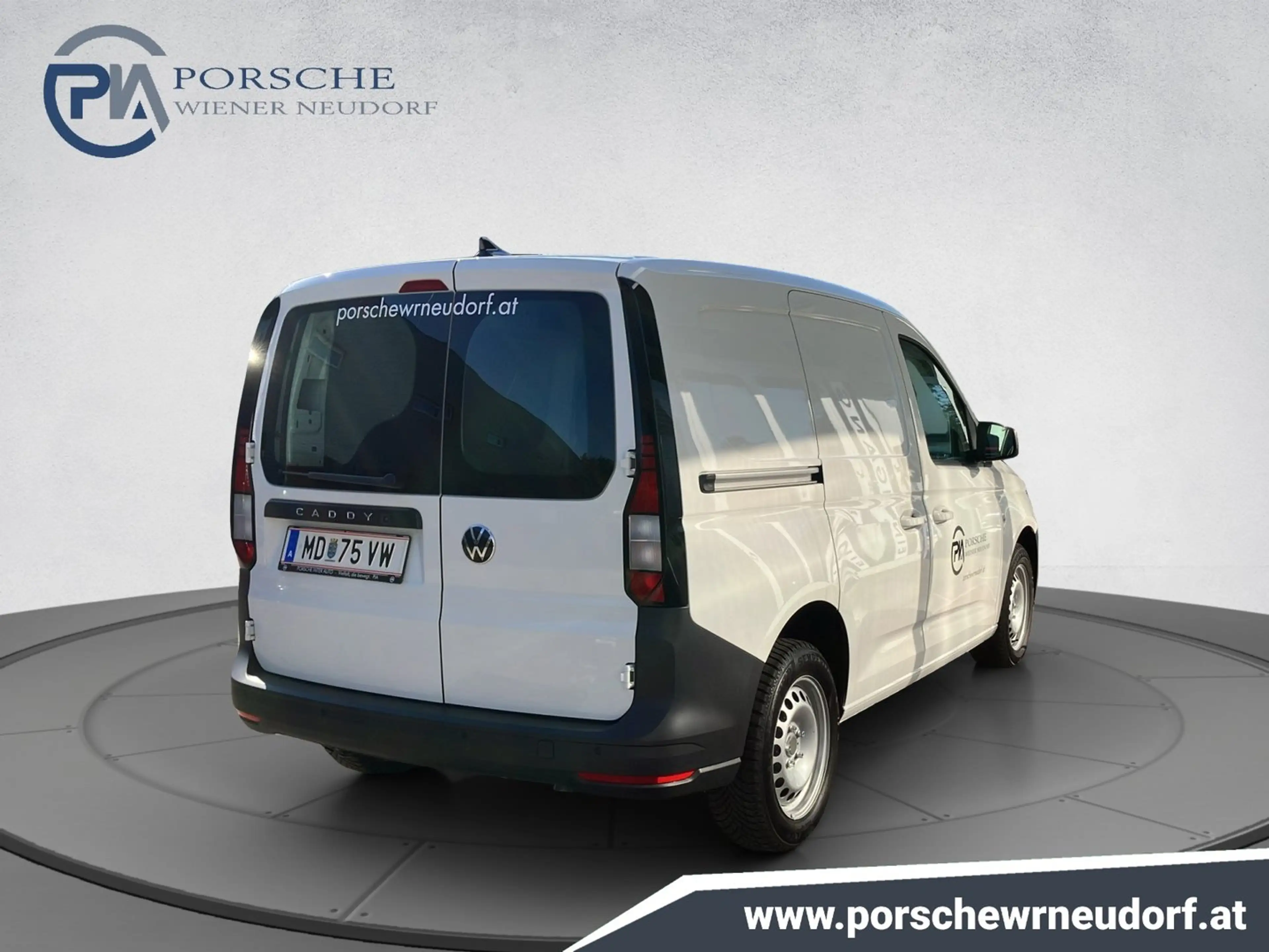 Volkswagen Caddy Cargo TDI — photo 3