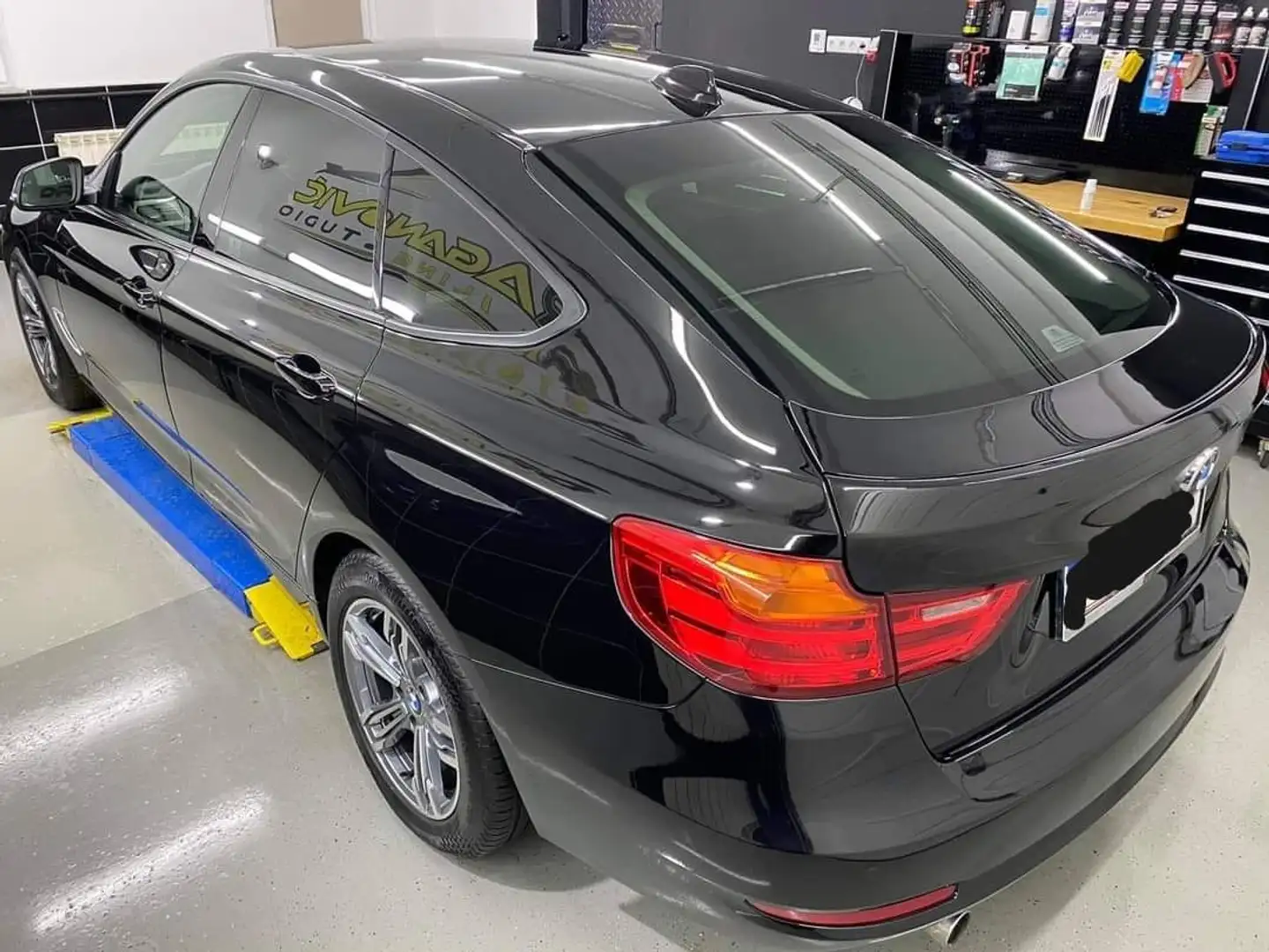 BMW 318 318d Gran Turismo Gran Turismo Schwarz - 2