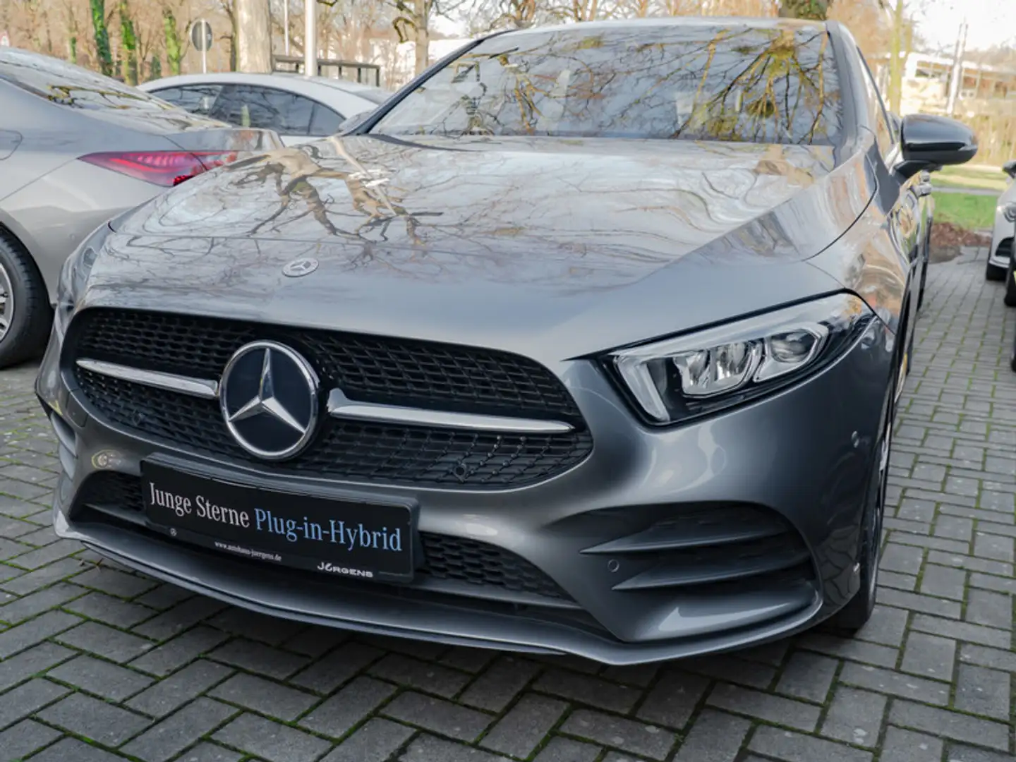 Mercedes-Benz A 250 e AMG-Sport/LED/Cam/Night/Sound/Ambiente Grau - 2