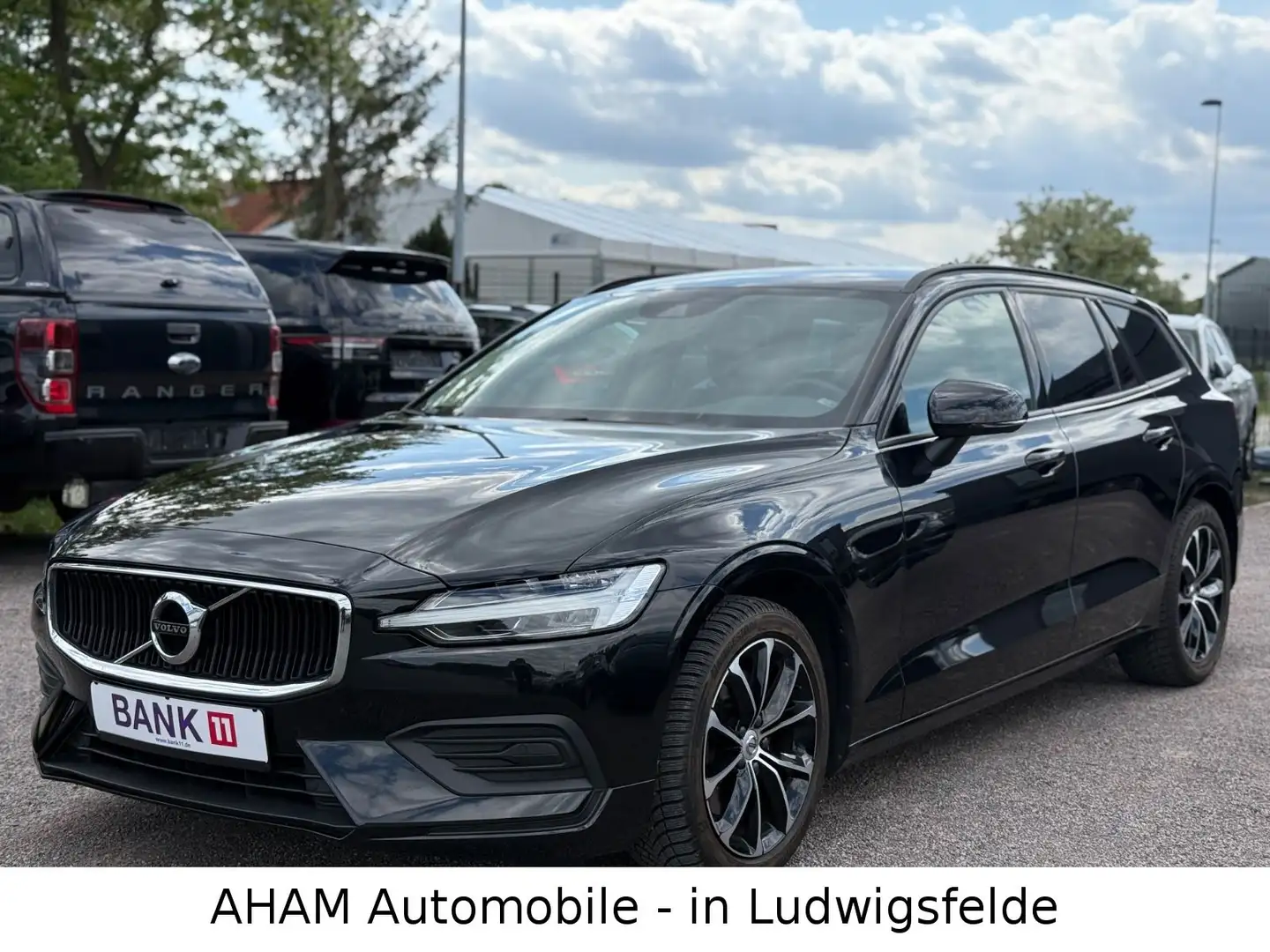 Volvo V60 Kombi Essential|AHK|LED|LENKRADHEIZUNG|NAVI Noir - 1