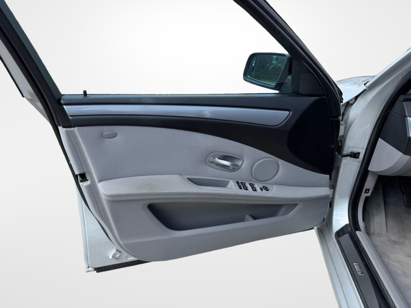 BMW 523 i *Scheckheft*2.Hd*Navi*PDC* — photo 11