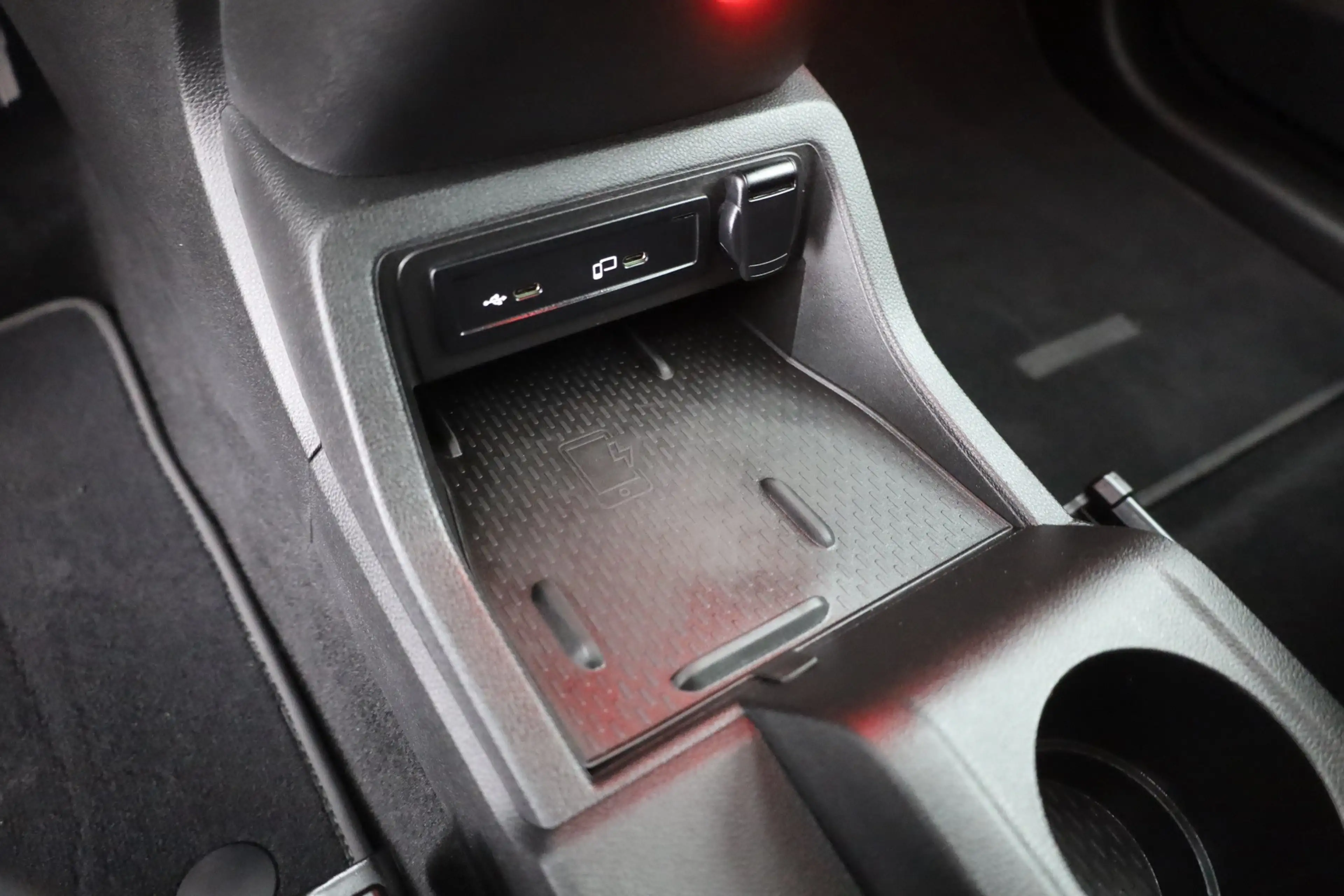 Mercedes-Benz T-Class T180d Progressive LED Navi Kamera Tempomat DAB — photo 14