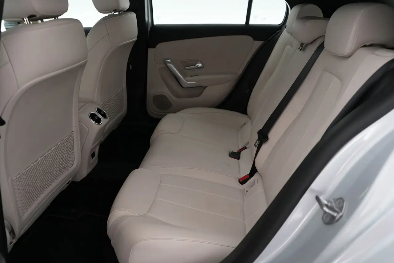 Mercedes-Benz A-Class 200dA Luxury Line LEDER/CUIR LED GPS PDC CAM Verw., миниатюра 20