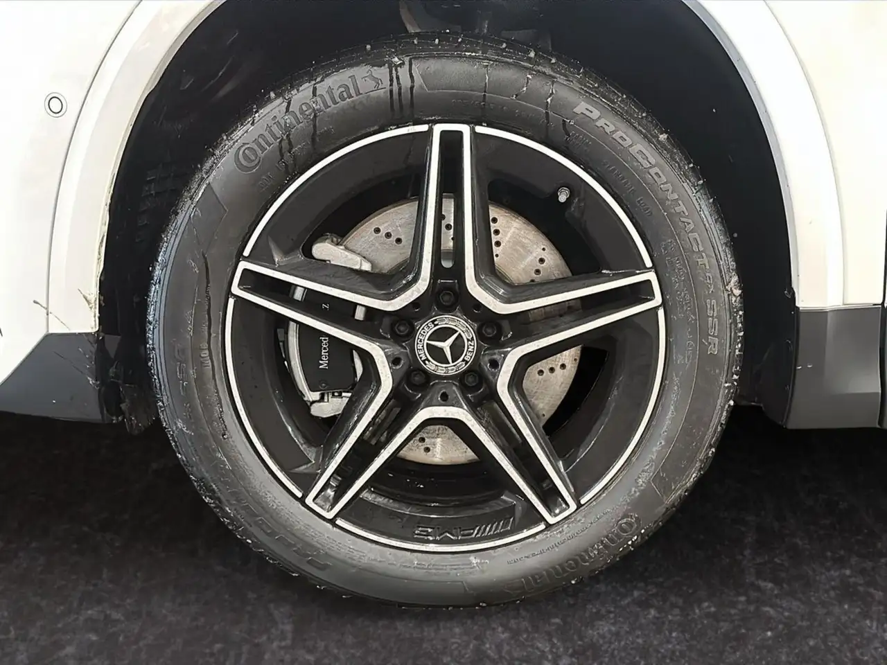 Mercedes-Benz GLA снимка Mercedes-Benz GLA