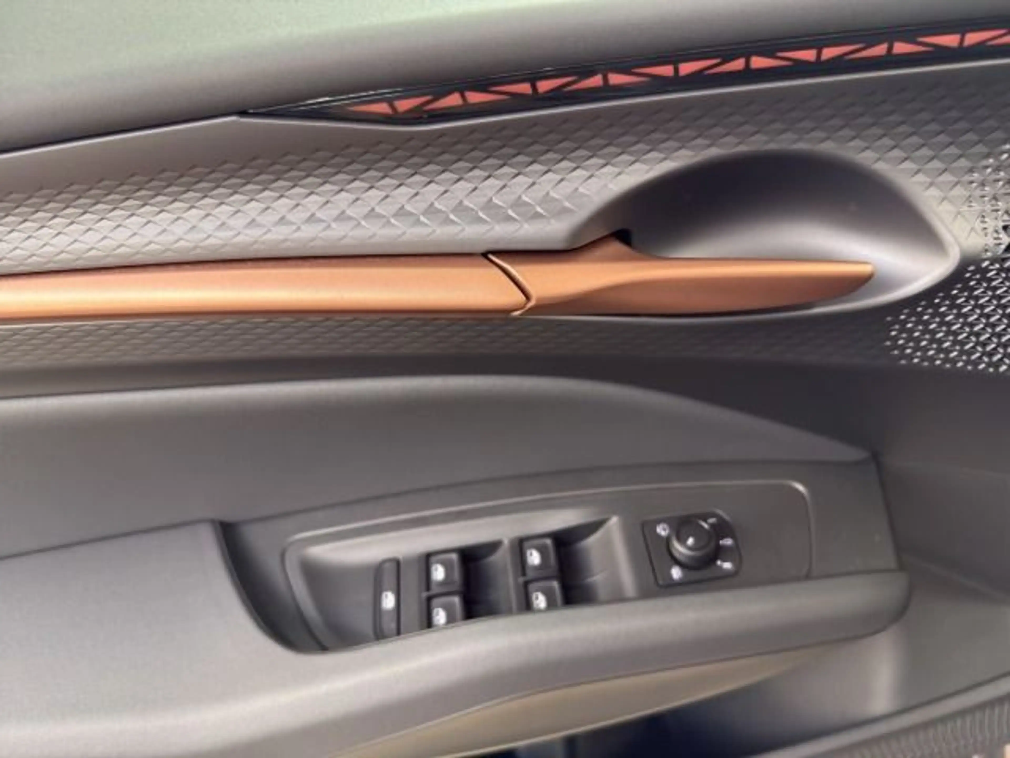 CUPRA Raval Endurance Edition Dynamic Plus Plasma NAVI — photo 8