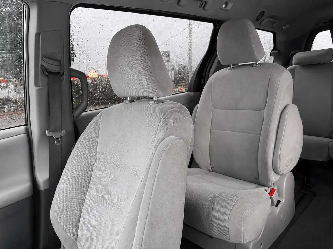 Toyota Sienna снимка Toyota Sienna