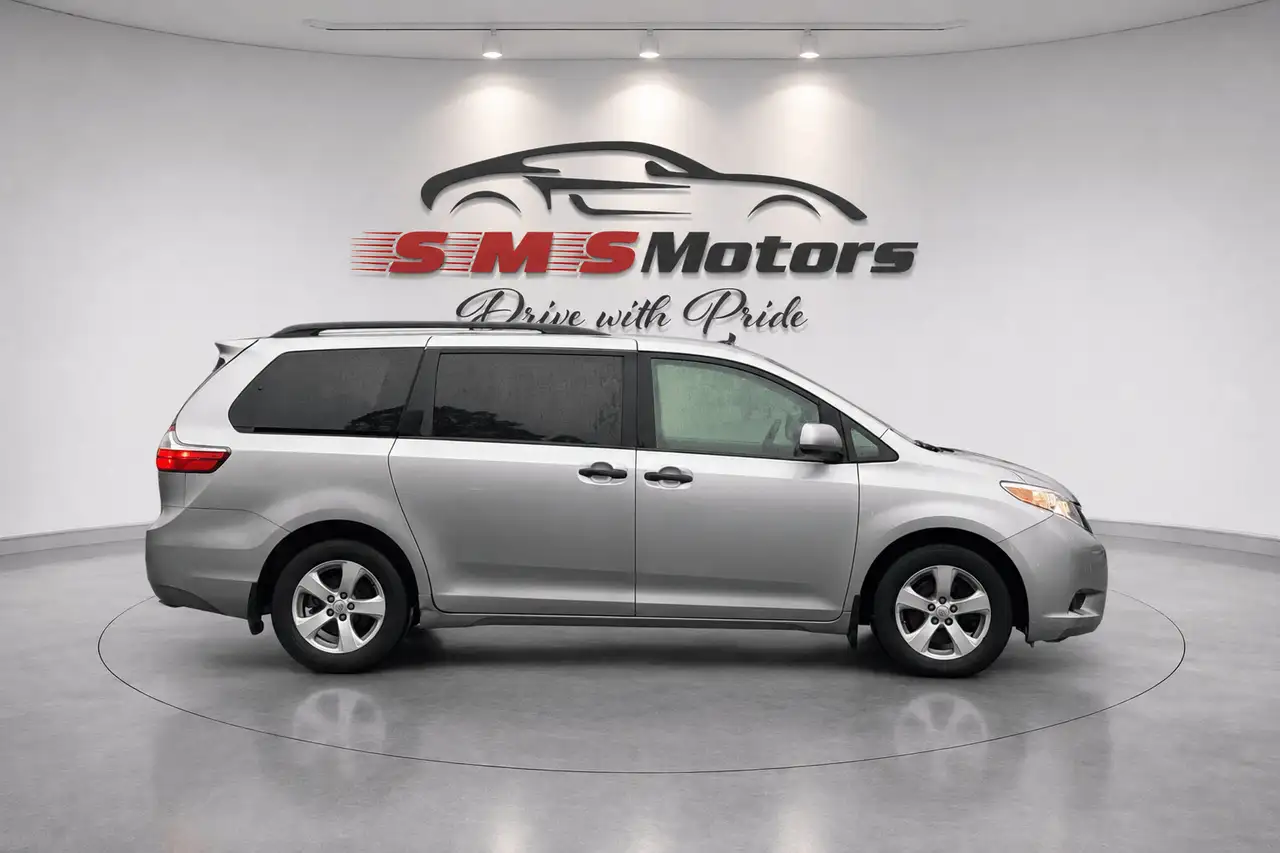 Toyota Sienna снимка Toyota Sienna