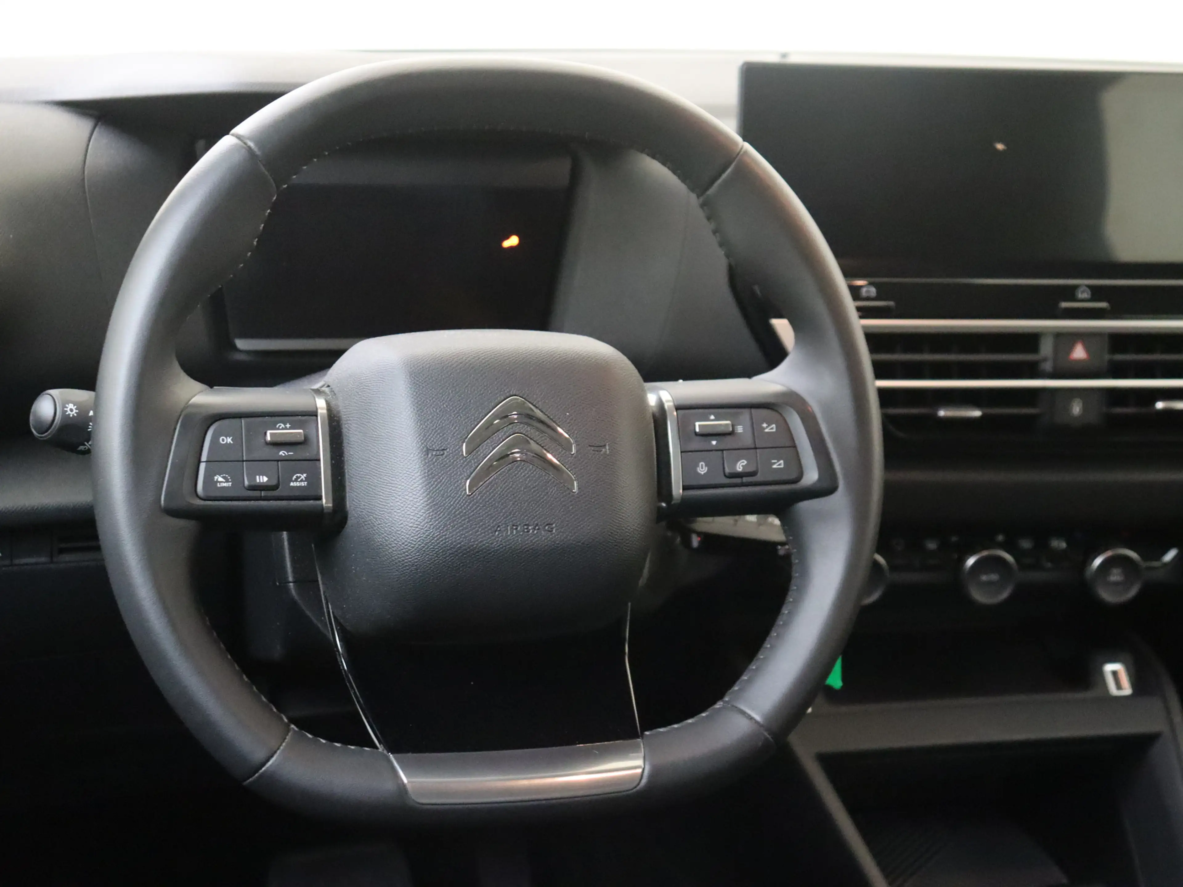 Citroen E-C4 Electric You 50 kWh — photo 6