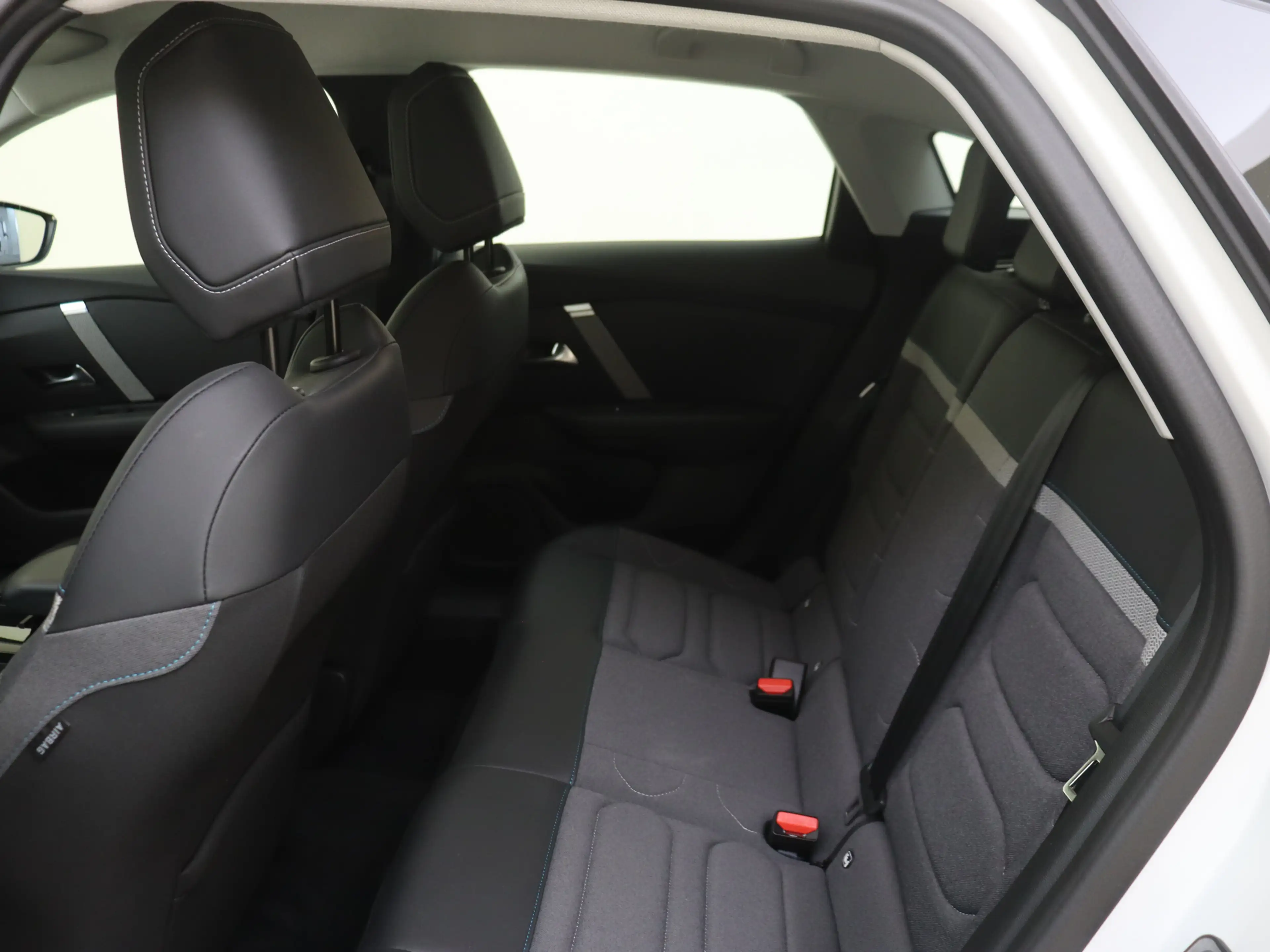 Citroen E-C4 Electric You 50 kWh — photo 12